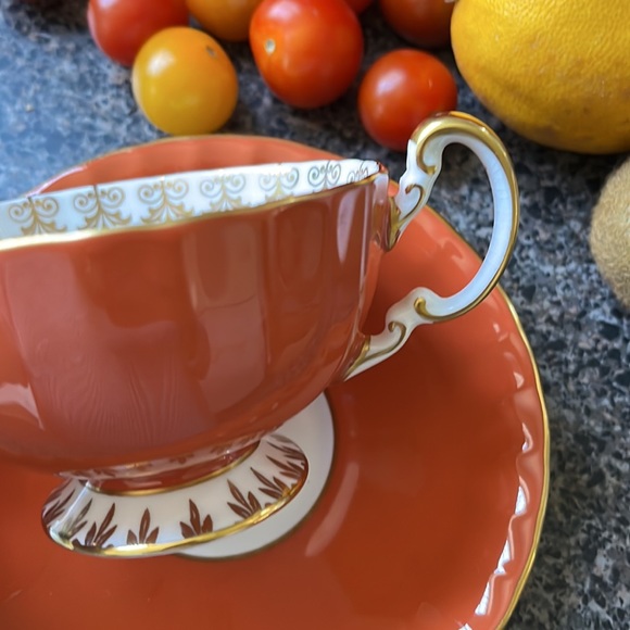 Vintage Aynsley bone China cup & saucer - Picture 10 of 11